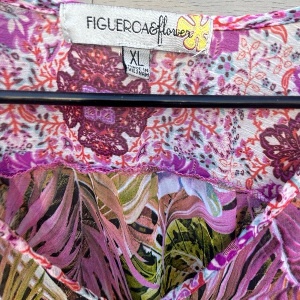 Figueroa & Flower Tropical Boho Blouse XL
Pink Palm Floral Button Top - Picture 2 of 6